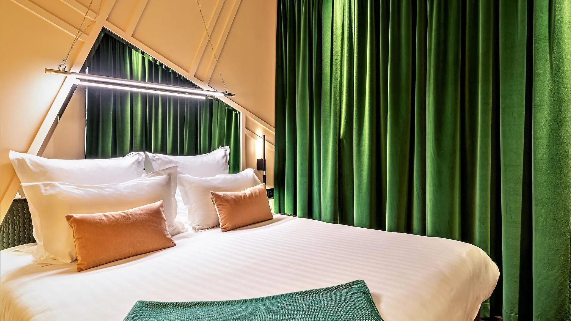 Veryste & Hotel Paris