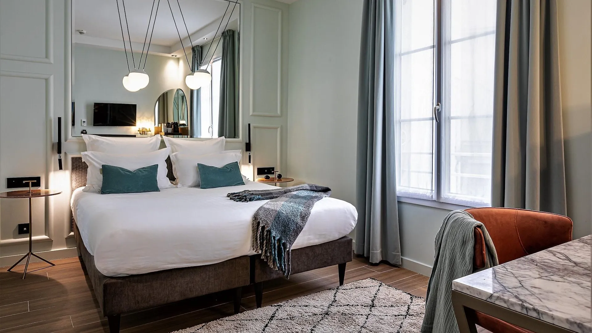 Hotel Veryste & Paris